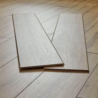 Buttermere 8mm Laminate Flooring - Elegant Oak