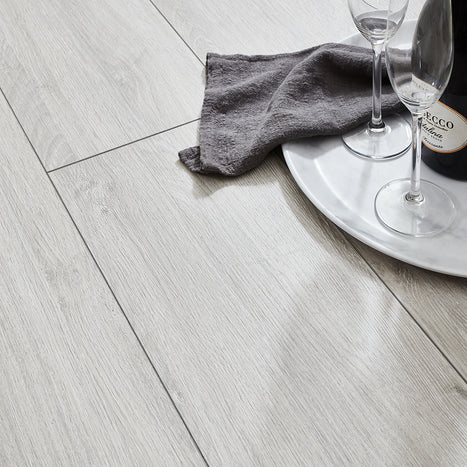 Tarnhows 7mm Laminate Flooring - Bright Grey