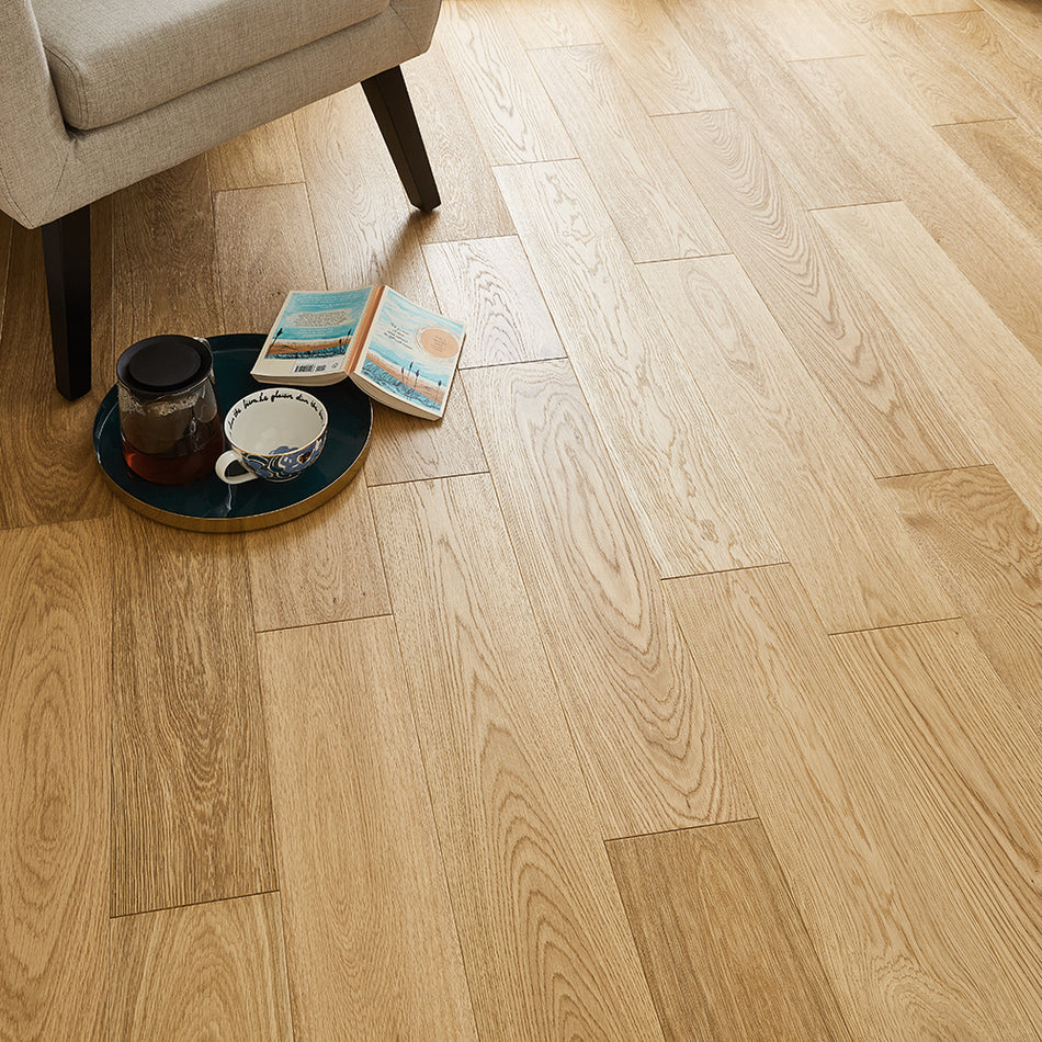 Malaren 14mm Lacquered Engineered Wood Flooring -Bright Oak