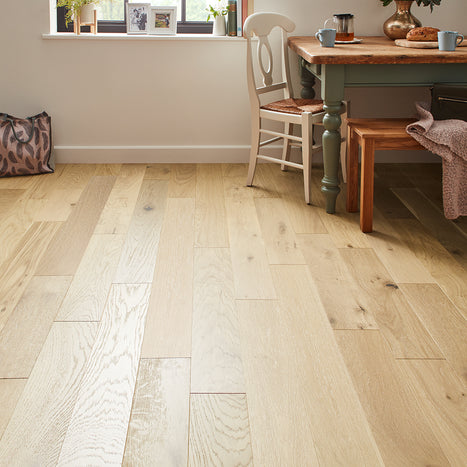 Garda 14mm Lacquered Engineered Wood Flooring - Rustic Vanilla Oak
