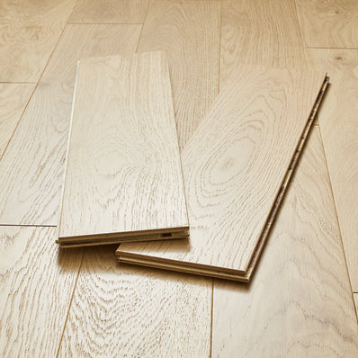 Garda 14mm Lacquered Engineered Wood Flooring - Rustic Vanilla Oak