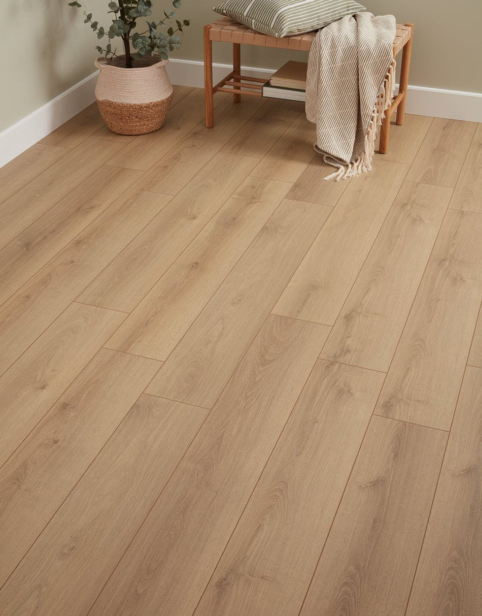 Ullswater 12mm Laminate Flooring - Natural Maple