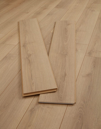 Ullswater 12mm Laminate Flooring - Natural Maple