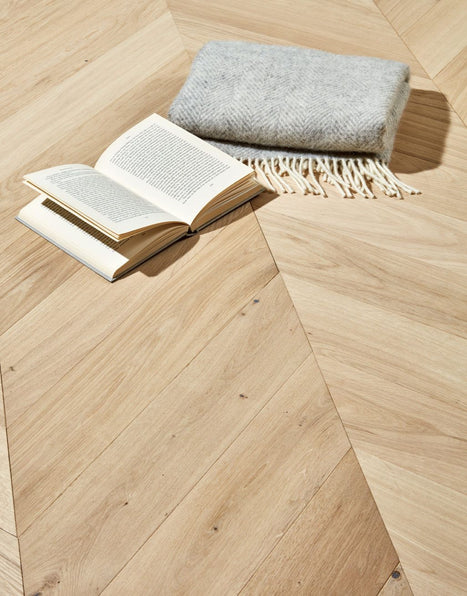 Knightsbridge 14mm Chevron Engineered Wood Flooring - Unfinished Oak