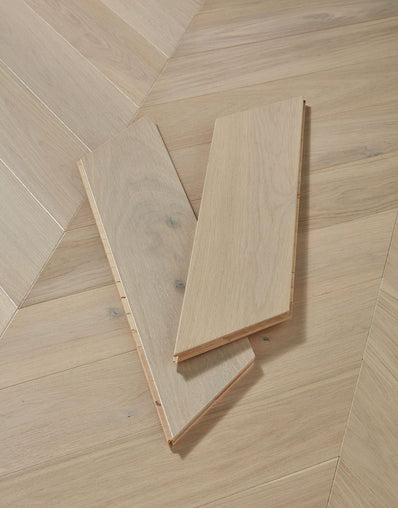 Como Chevron 14mm Engineered Wood Flooring - Latte Oak