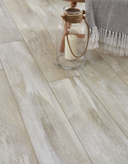 Verona 8mm Laminate Flooring - Beach Hut Oak