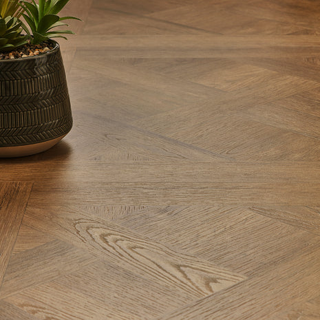 Faus Seathwaite 8mm Laminate Waterproof Parquet Flooring - Rich Oak