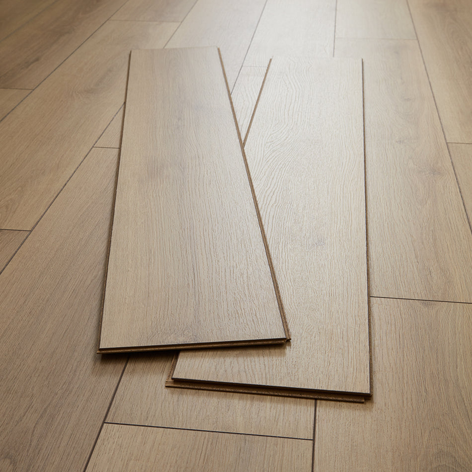Tarnhows 7mm Laminate Flooring - Natural Oak