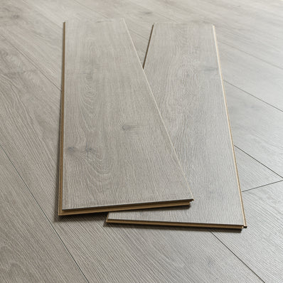 Tarnhows 7mm Laminate Flooring - Dark Grey Oak