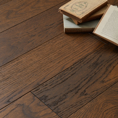 Garda 14mm Lacquered Engineered Wood Flooring - Antique Oak
