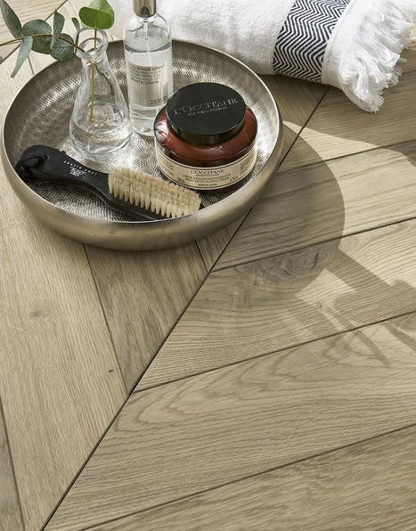 Constance 14mm Oiled Chevron Engineered Wood Flooring -  Honeycomb Oak
