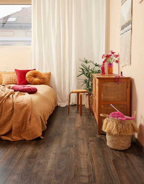 Black Friday Castle 8mm Laminate Flooring  - Espresso Oak