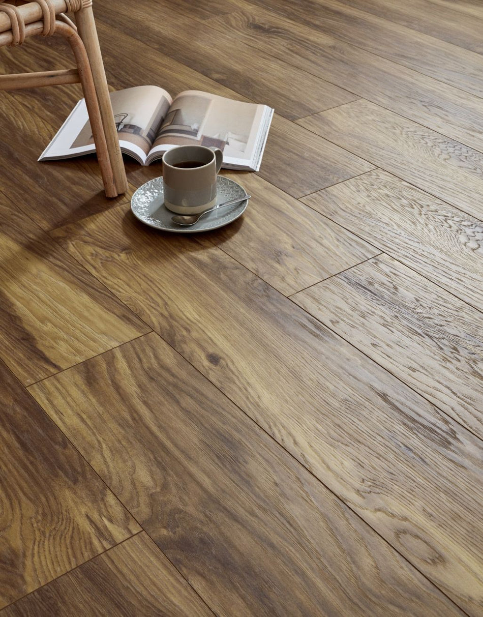 Lion Jubilee 10mm Laminate Flooring - Havering Hickory