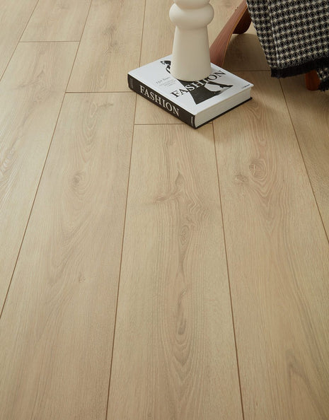 Snowdon 8mm Laminate Flooring - Vanilla Oak