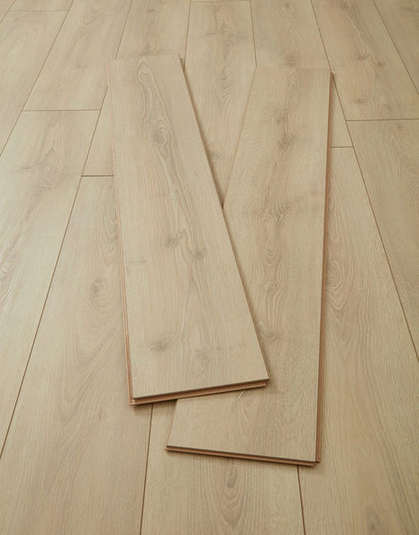 Snowdon 8mm Laminate Flooring - Vanilla Oak