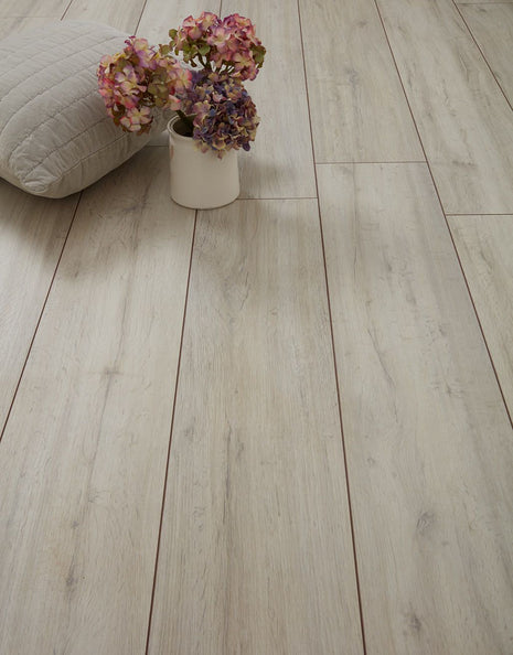 Ullswater 12mm Laminate Flooring - Classic Grey