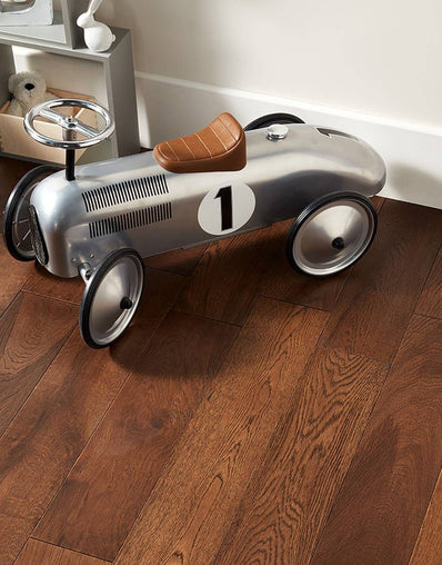 Garda 14mm Lacquered Engineered Wood Flooring - Antique Oak