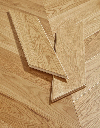 Como Chevron 14mm Engineered Wood Flooring - Natural Oak