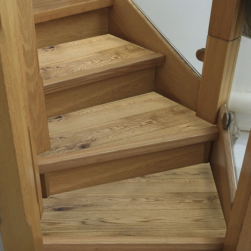 WS2 900mm Stair Nosing - Solid Oak