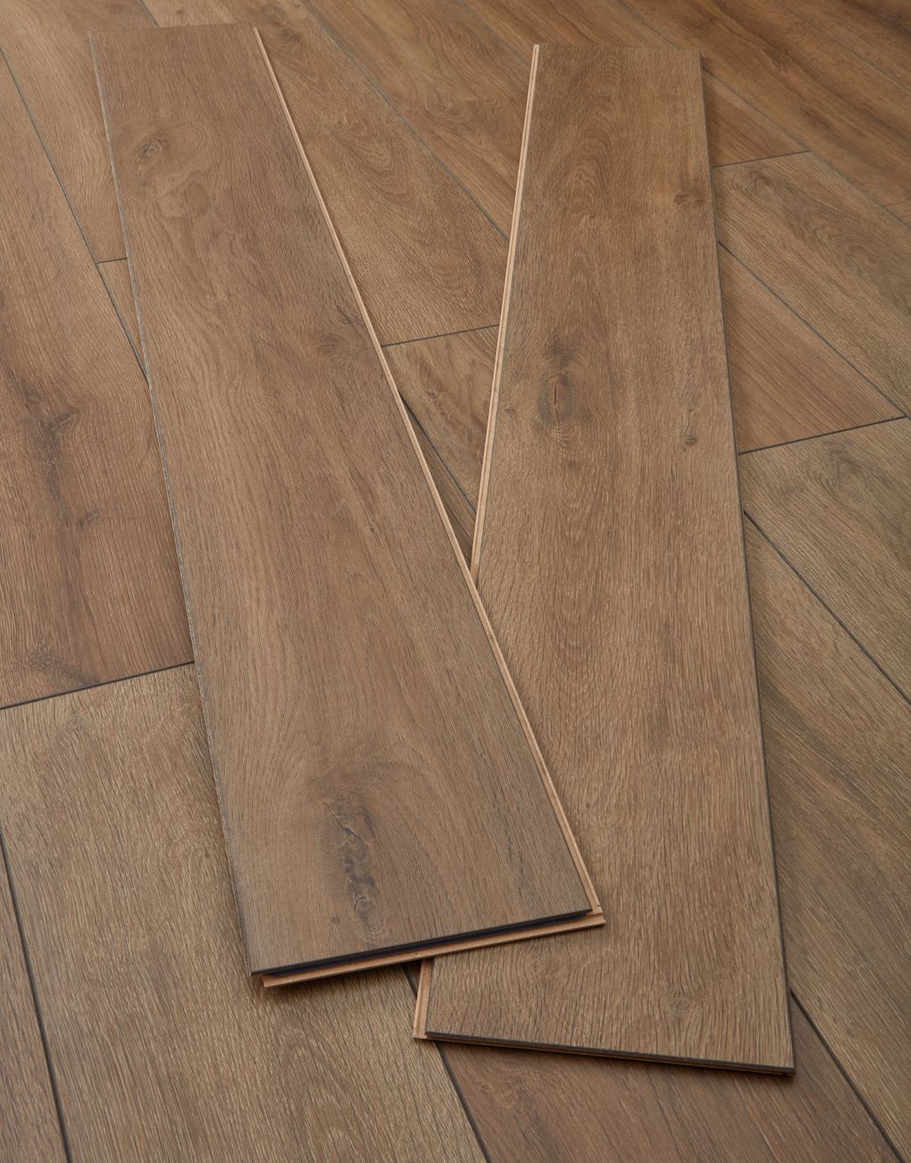 Kronotex Advanced 8mm - Premium Oak Brown Laminate Flooring 3