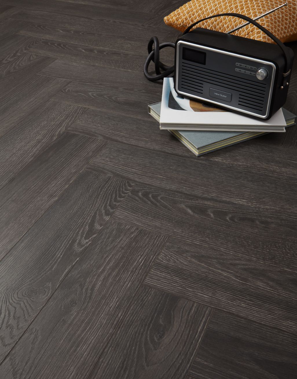 Kronotex Herringbone - Elba Oak Black 2