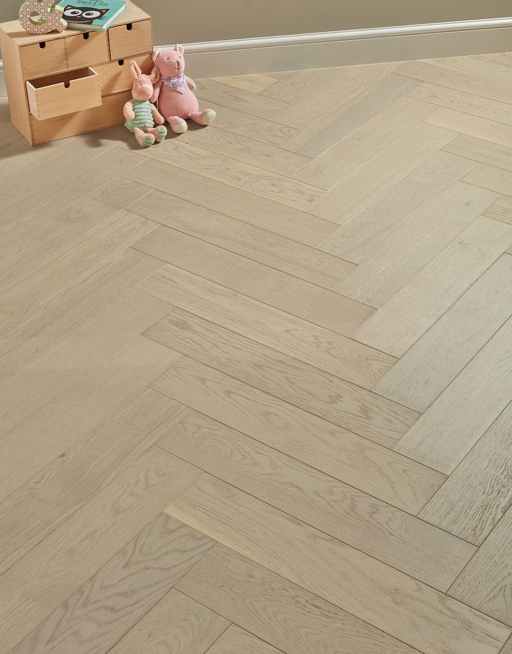 European Oak Herringbone Chantilly Lace Oak 14 x 130mm 1