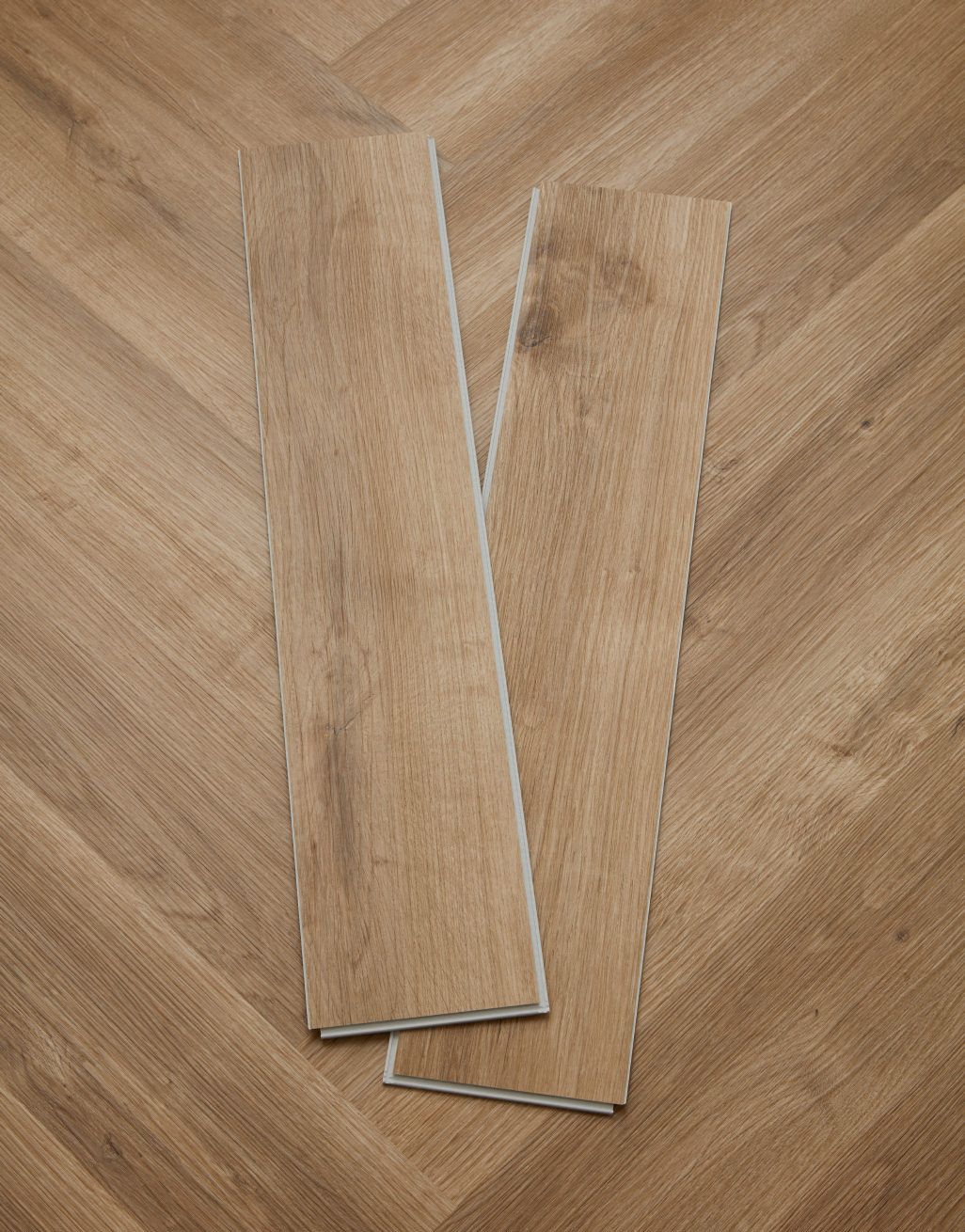 EvoCore Essentials Herringbone - Light Toffee Oak 3