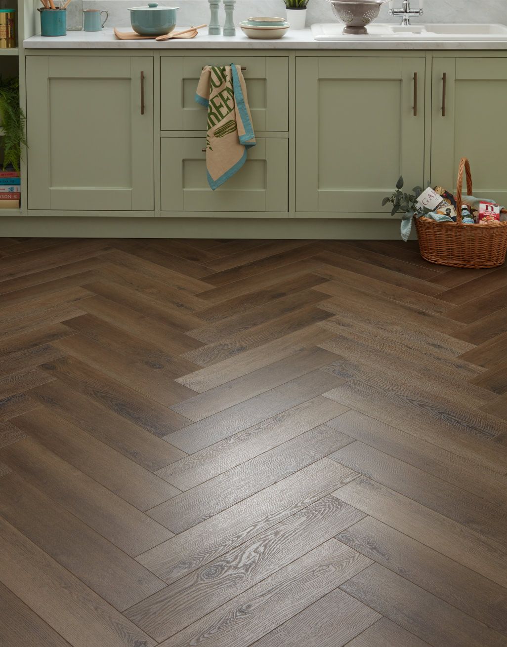 EvoCore Premium Herringbone - Golden Smoked Oak 1