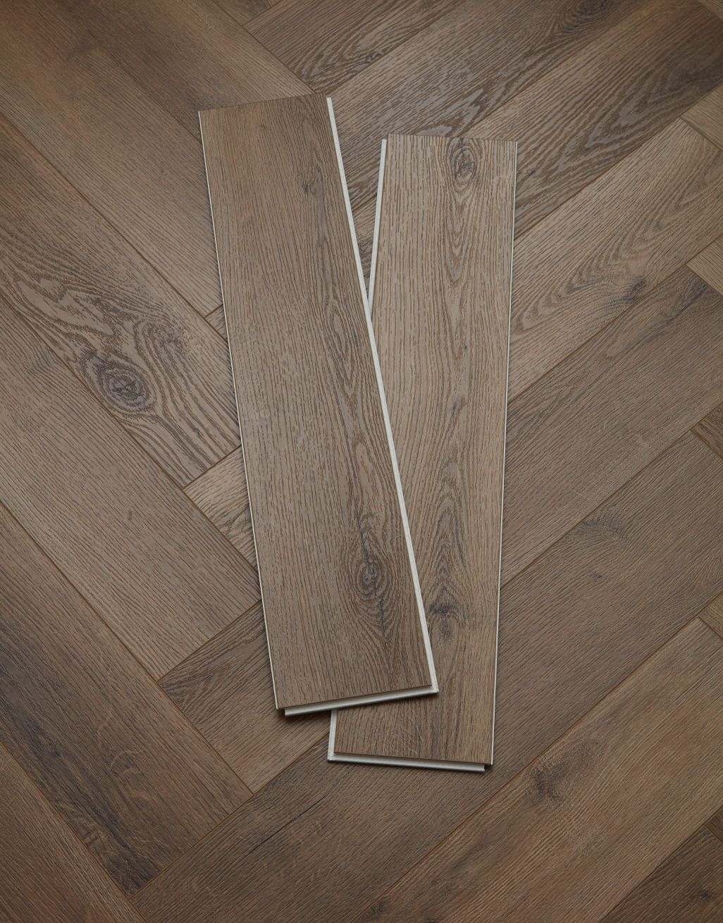 EvoCore Premium Herringbone - Golden Smoked Oak 3