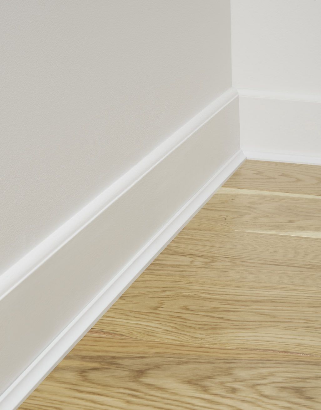 Pure White Scotia 2.4m 3