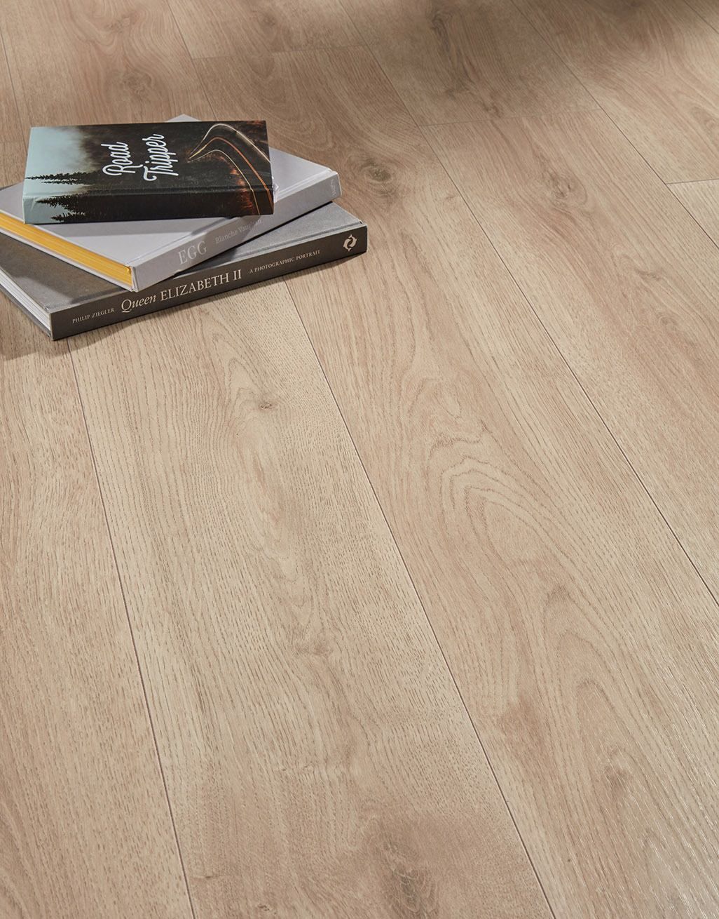 Kronotex Standard Plus 7mm - Summer Oak Beige Laminate Flooring 2
