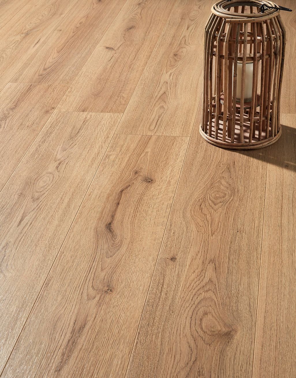 Kronotex Standard Plus 7mm - Trend Oak Nature Laminate Flooring 2