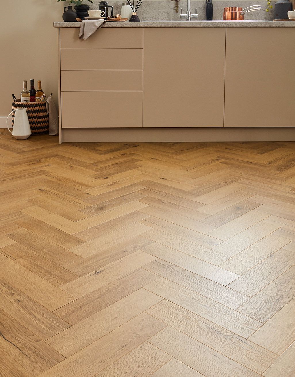 Asenso Signature Herringbone - Natural Honey Oak 1