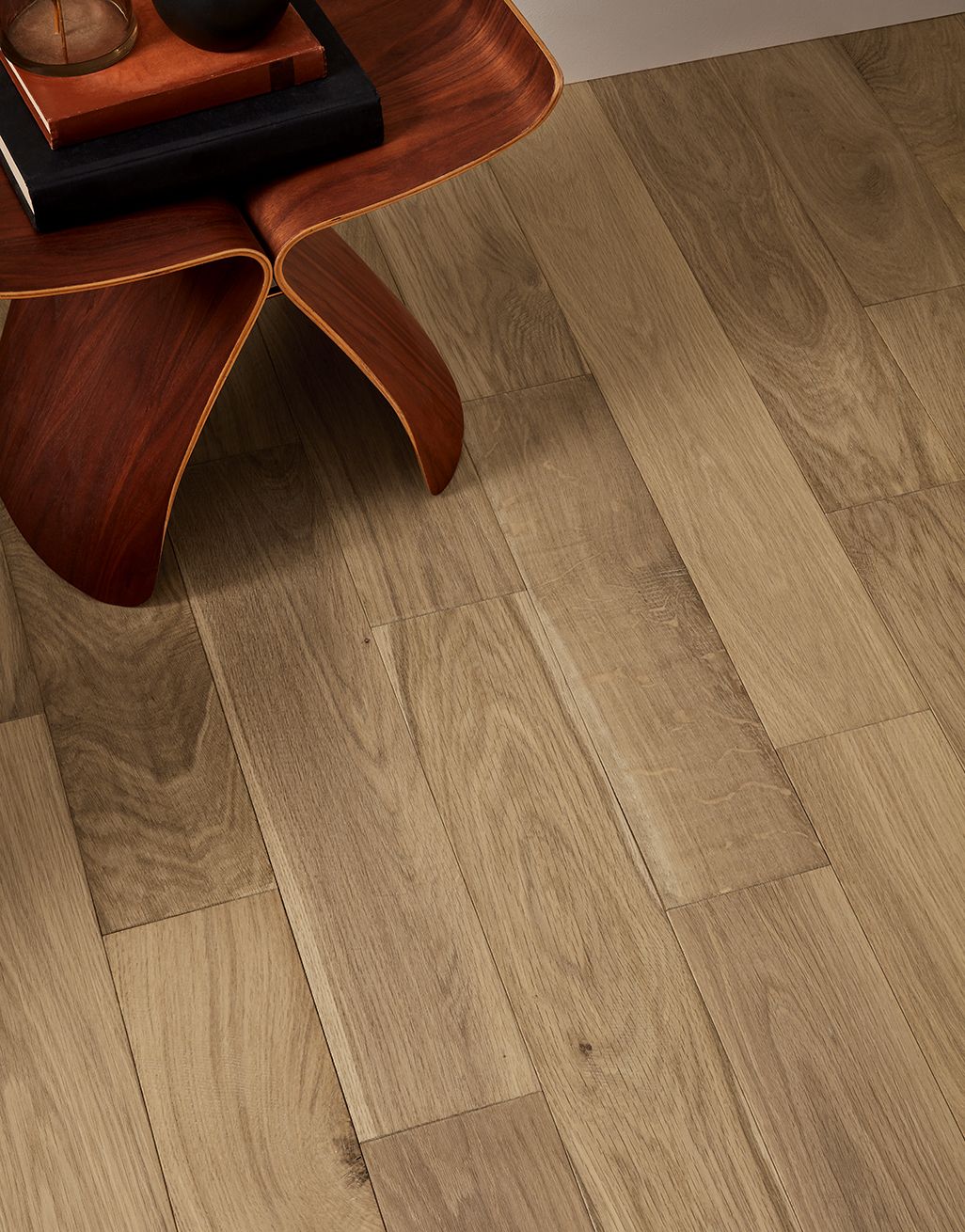 Studio Prime Natural Hand Scraped Brushed Smoked White UV Lacquered 14/3 x 125mm 2