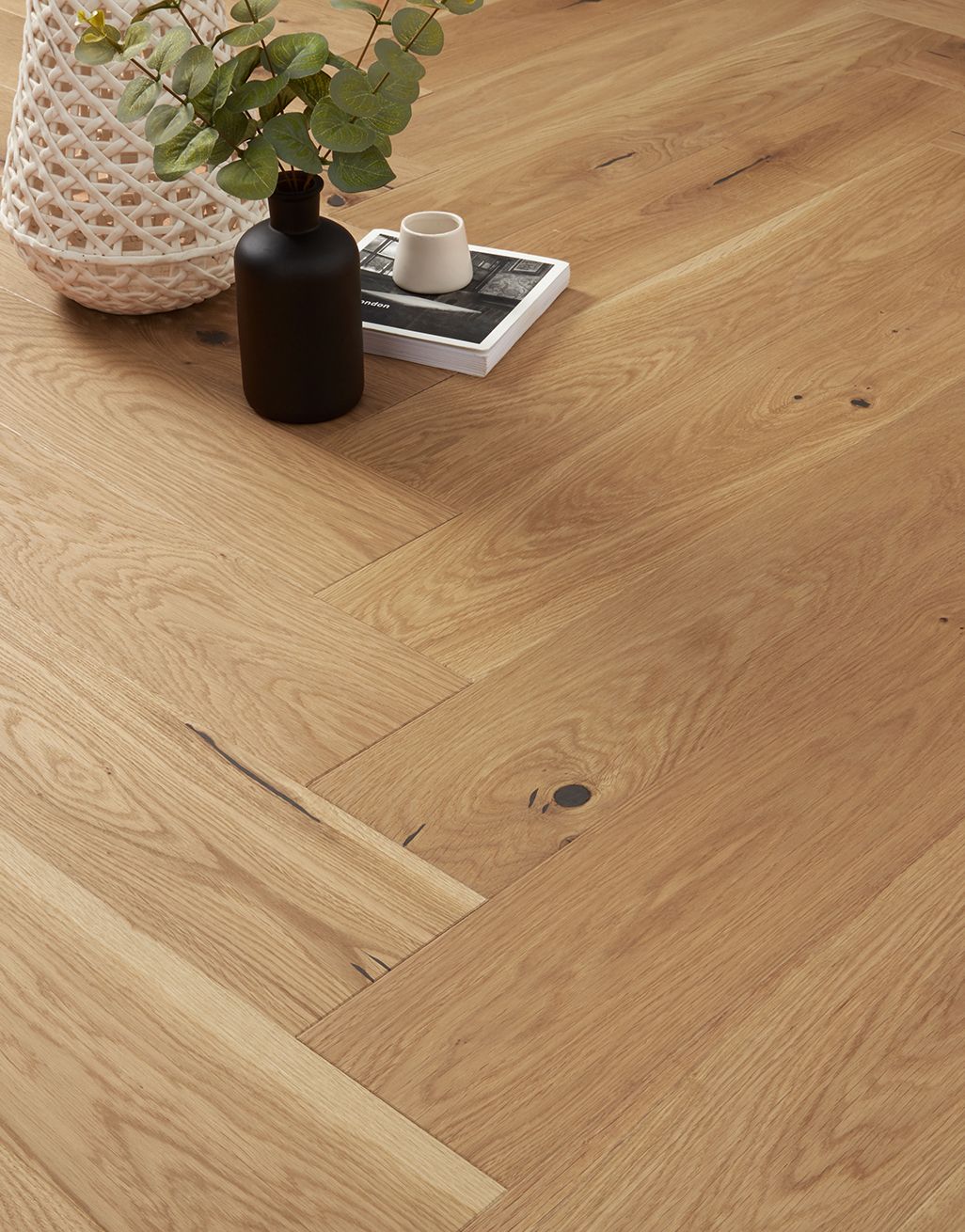 European Oak Herringbone Harvest Brown Oak 14 x 130mm 2