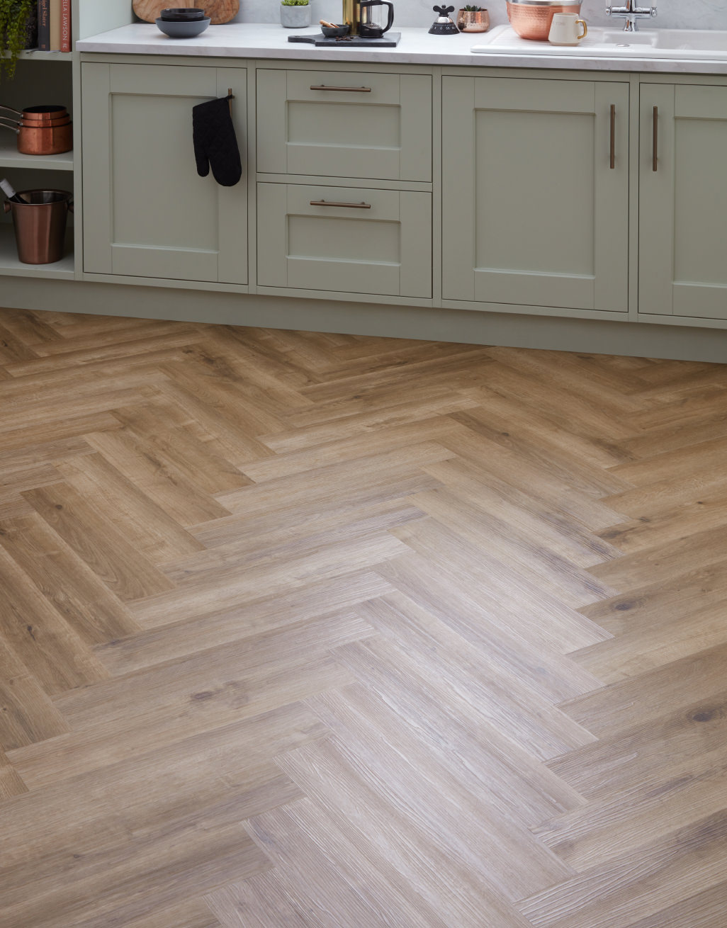 EvoCore Essentials Herringbone - Light Toffee Oak