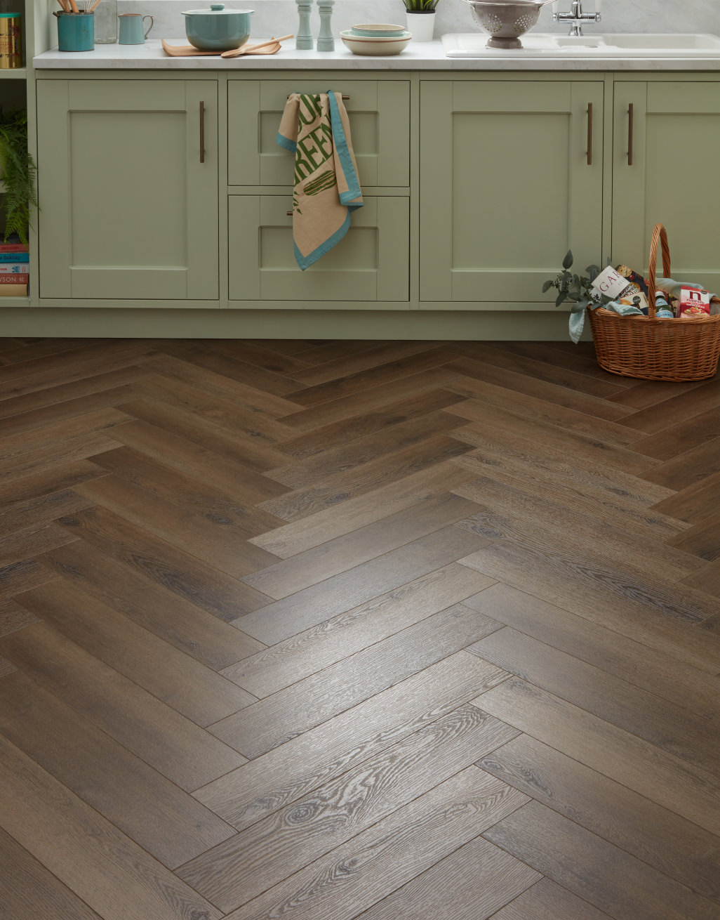 EvoCore Premium Herringbone - Golden Smoked Oak